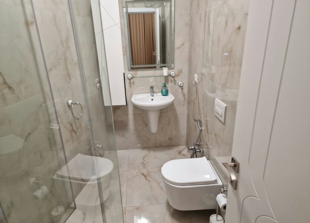 📌 JEPET ME QIRA APARTAMENT 2+1 | RRUGA NAIM FRASHËRI – PRANË RRUGËS SË AMBASADAVE