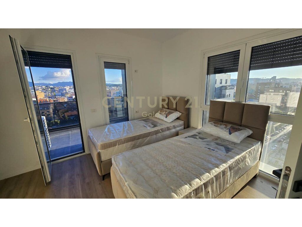 Jepet me qera Apartament modern 2+1, Shkolla e Kuqe