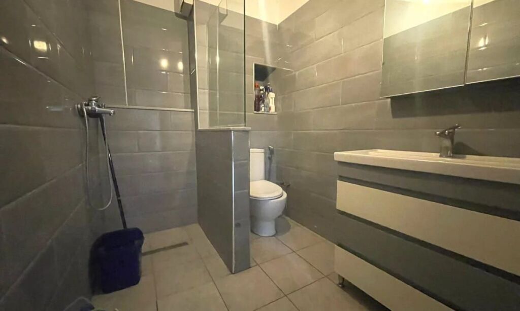Shitet apartament 1+1 ne Yzberisht