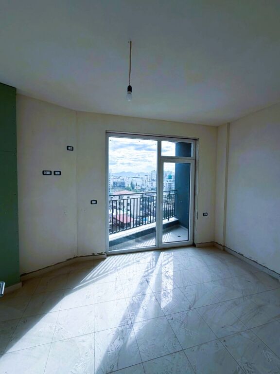 🏡 **SUPER ÇMIM! SHITET APARTAMENT 3+1+2 – REZIDENCA TRIARC**