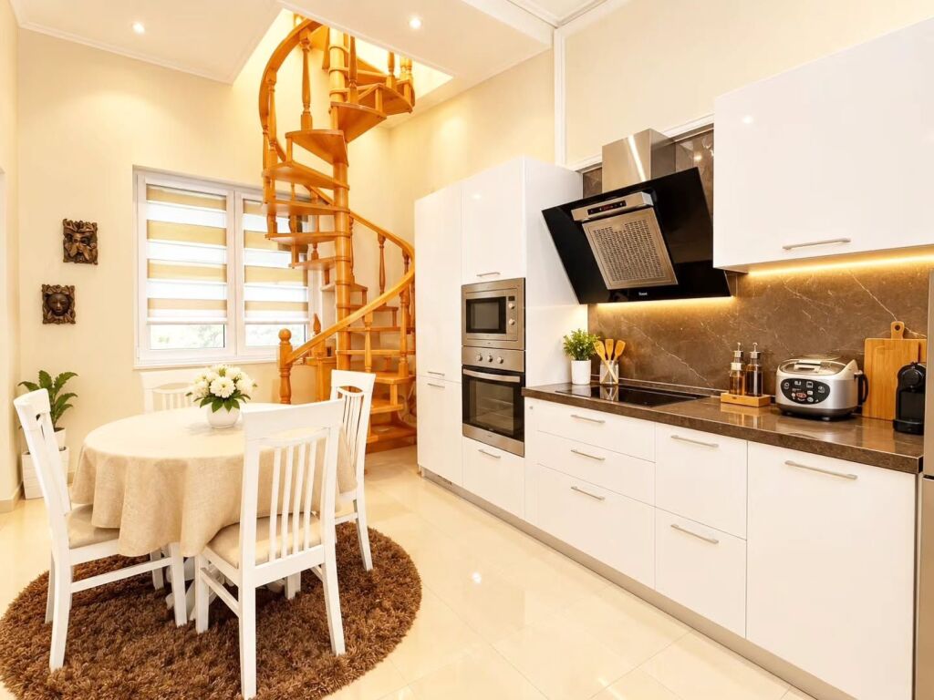 Fresk, without going to the cable car.  🔺️ We are selling a great penthouse with a closed garage.  🔺️ 2+1+2.