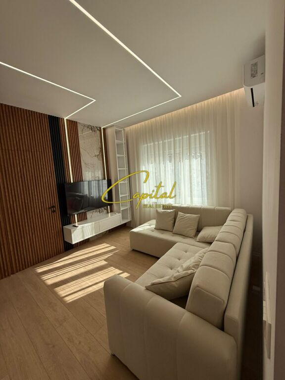 APARTAMENT ME QIRA 1+1 MYSLYM SHYRI 85.000 LEKE