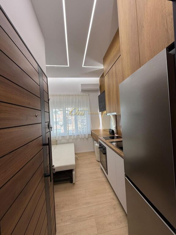 SI AFFITTANO 3 APPARTAMENTI PER AIRBNB MYSLYM SHYRI -  CENTRO