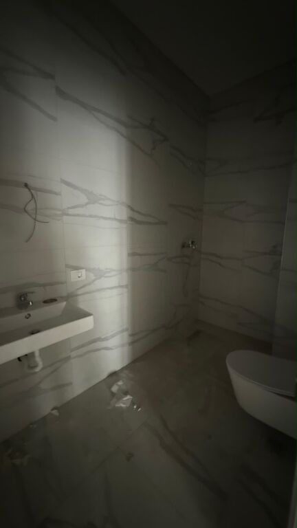 Apartament ne shitje 2+1+2 te Porta e Tiranes