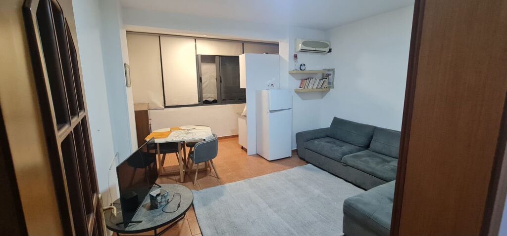 🏡 1+1 apartment for rent  📍 21 Dhjetori, Kongresi i Lushnjës Street 🏢 4th floor, new building without an elevator 💰 Price: 50,000 lek/month