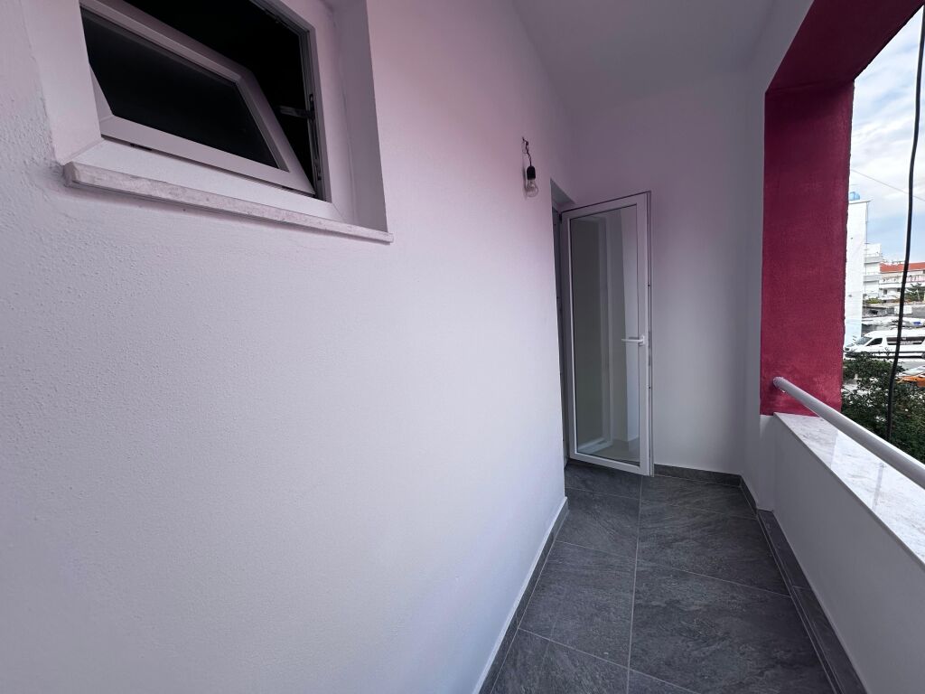 VENDESI APPARTAMENTO 2+1+2T VICINO ALLO STADIO, VALA PARK – DURRËS