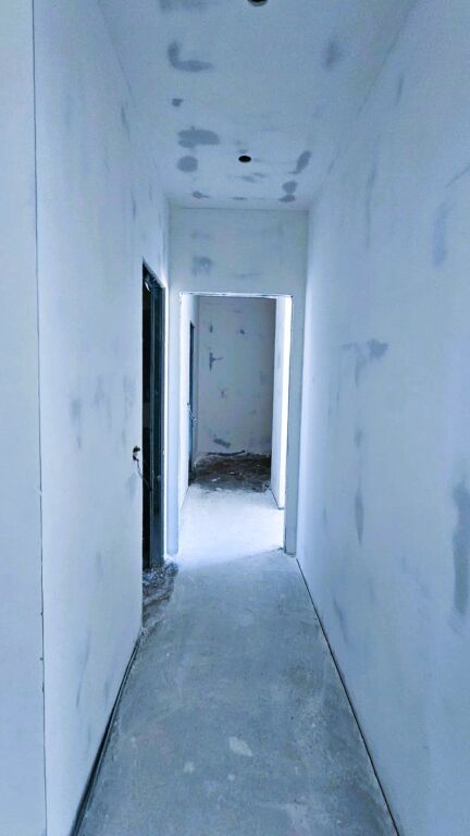 **FOR SALE 2+1+2 APARTMENT WITH VERANDA – YZBERISHT**
