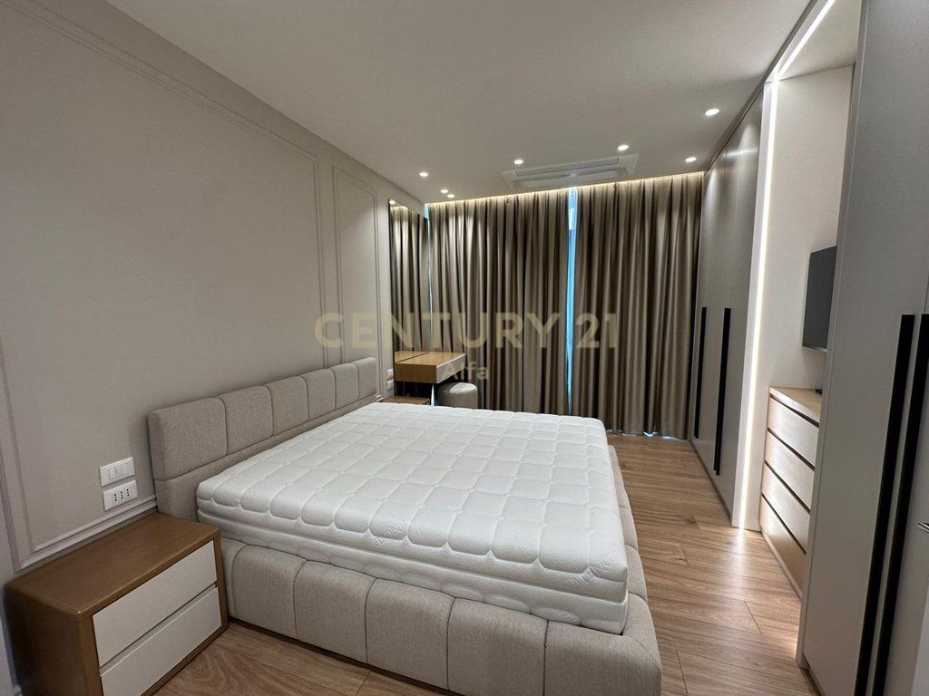 Apartament 2+1+Post Parkimi per Qira tek Liqeni i Tiranes! 2,500 € /Muaj