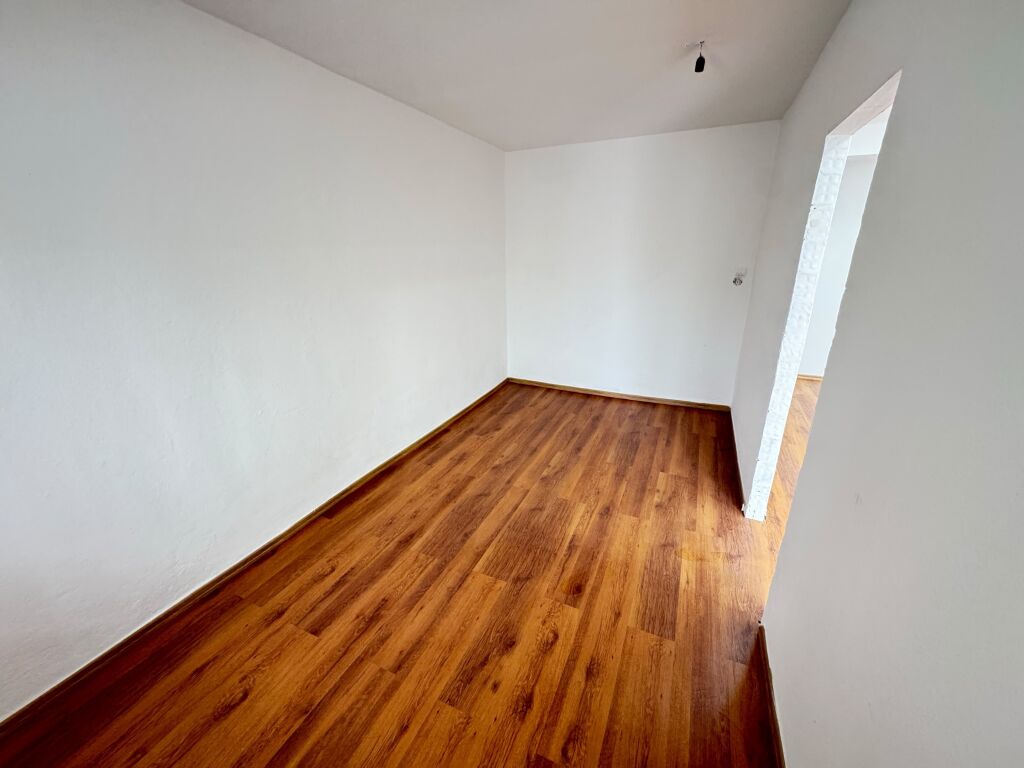 🏡 APARTAMENT 1+1 NË SHITJE – PLAZH (DURRËS)