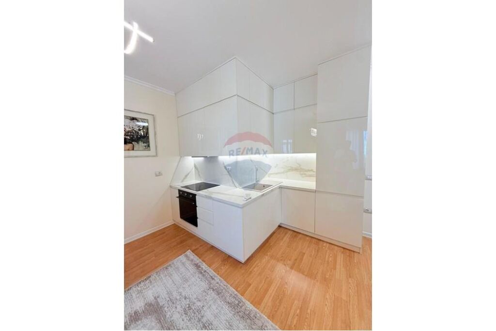 Apartment - For Rent - Rruga e Kosovarëve, Tirana