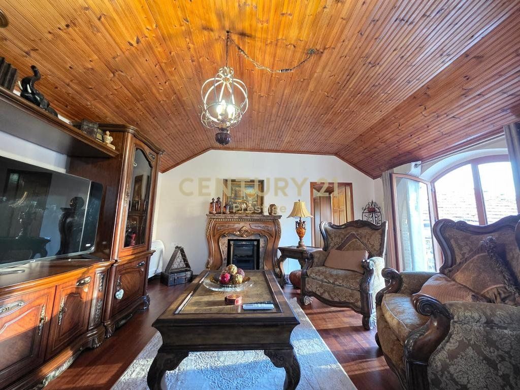 VILLA FOR RENT, LOCATED IN THE XHAMLLIK AREA, TIRANA! 1,500 € /Month