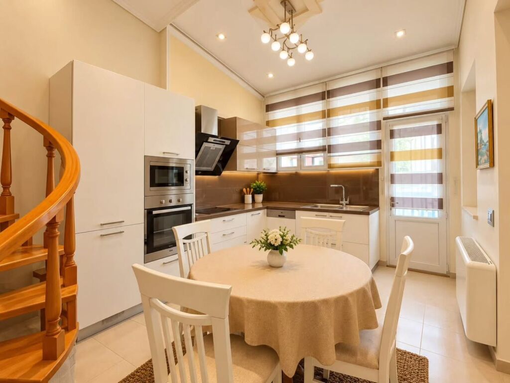 Fresk, without going to the cable car.  🔺️ We are selling a great penthouse with a closed garage.  🔺️ 2+1+2.