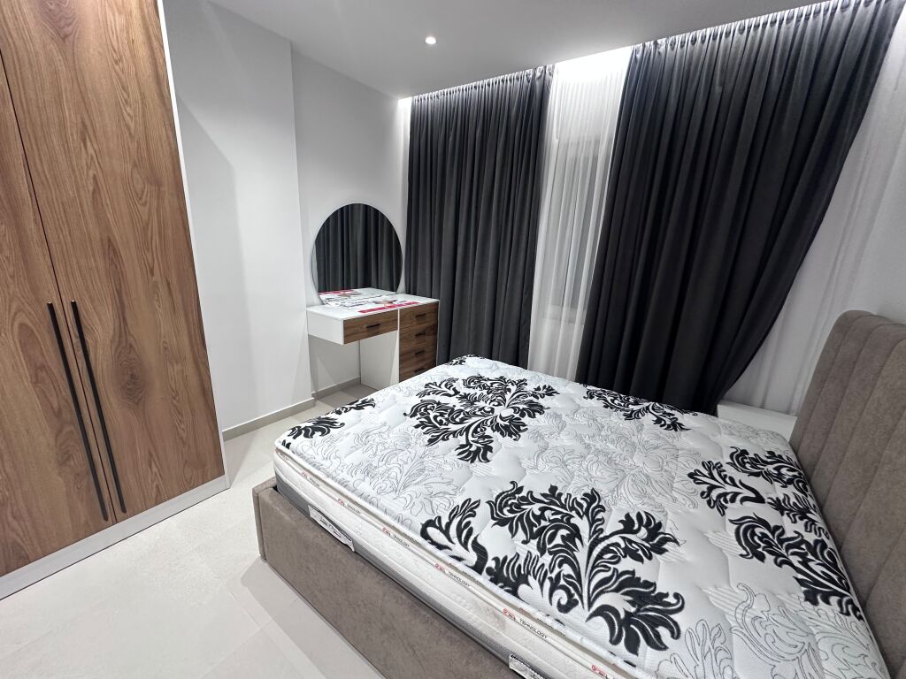 1+1 rent univers city