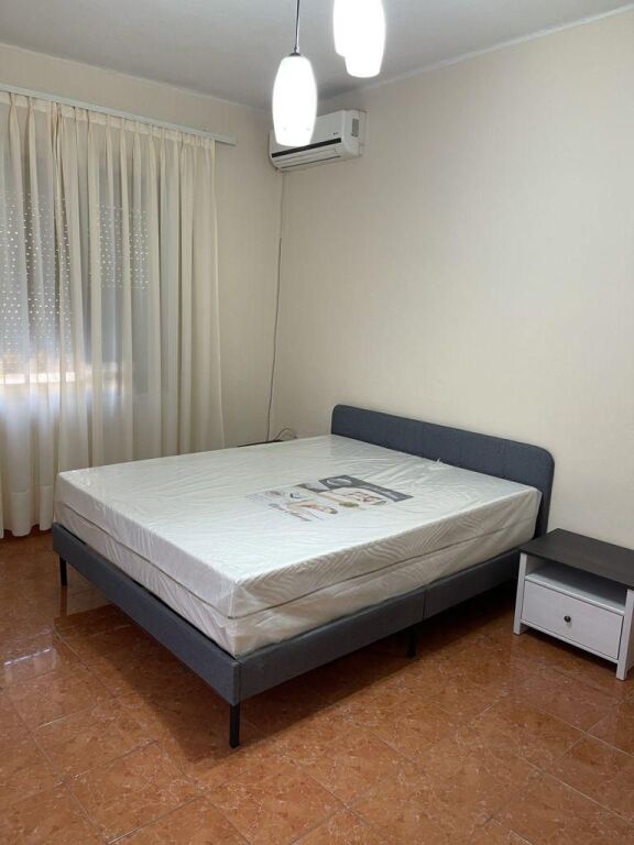 Near the Ring Road/Zogu i Zi, a 1+1 apartment is for rent.
