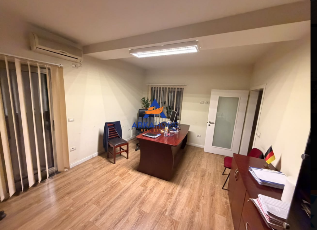 UFFICIO IN AFFITTO 168M2 "IN RRUGA E KOSOVARËVE" 2200 EURO