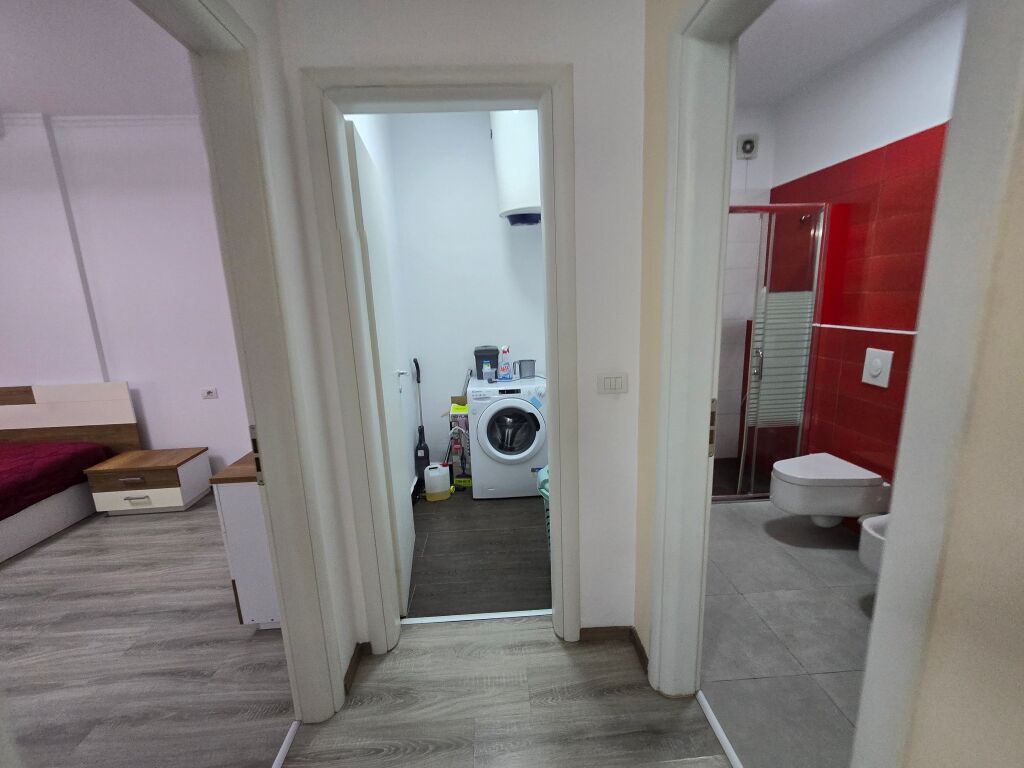Apartament 1+1+ Ballkon  Me Qira ne Xhamllik