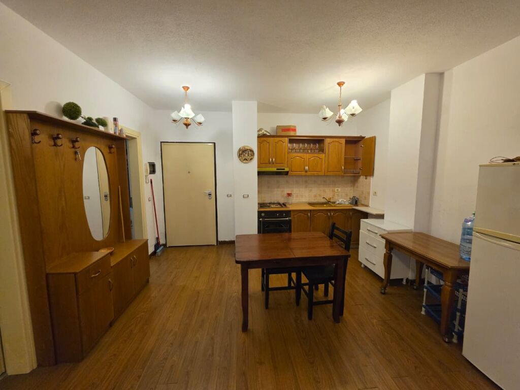 🏡 APPARTAMENTO 1+1 IN AFFITTO AD ALI DEMI!  📍 Posizione: Ali Demi, Tirana
