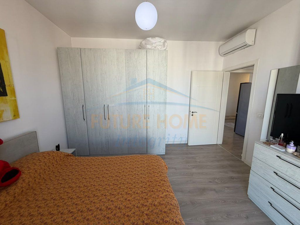 In vendita, appartamento 1+1 + posto auto, Fusha e Aviacionit, Tirana. AL75894