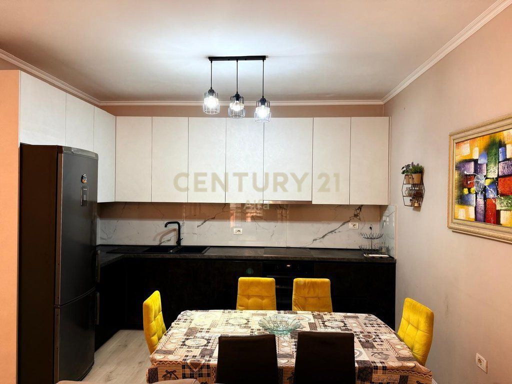 VENDESI APPARTAMENTO 1+1 CON POSTO AUTO – GREEN CITY ! 190,000 €
