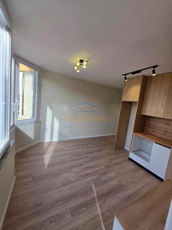 For sale, 1+1 apartment, Komuna e Parisit!