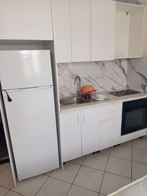 GARSONIERE 300 EURO VILAT GJERMANE