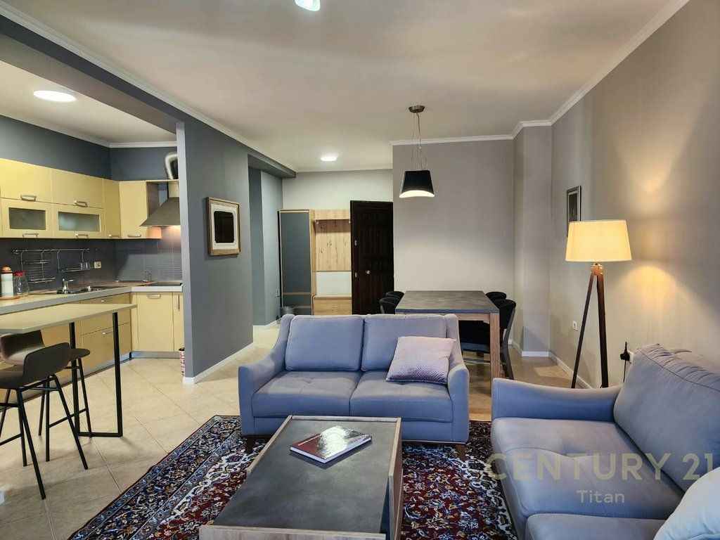 Appartamento moderno 2+1 in affitto a Toptani vicino al Centro