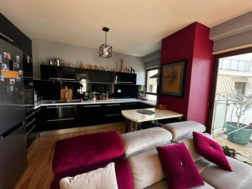 2+1 apartment for rent in the center, Zogu i 1 Boulevard.