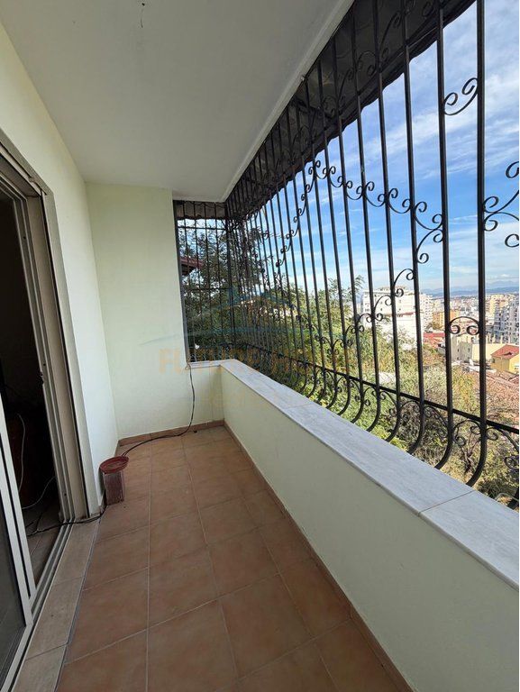 Shitet, Apartament 2+1, Vila Zogut, Durres 110,000 €