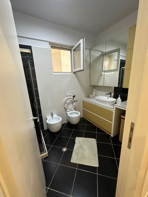 APARTMENT FOR RENT 3+1+2+2 PARKING SPACES DRY LAKE 130,000 LEKE FH-100174