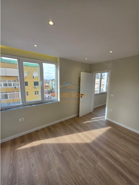 For sale, 1+1 apartment, Komuna e Parisit