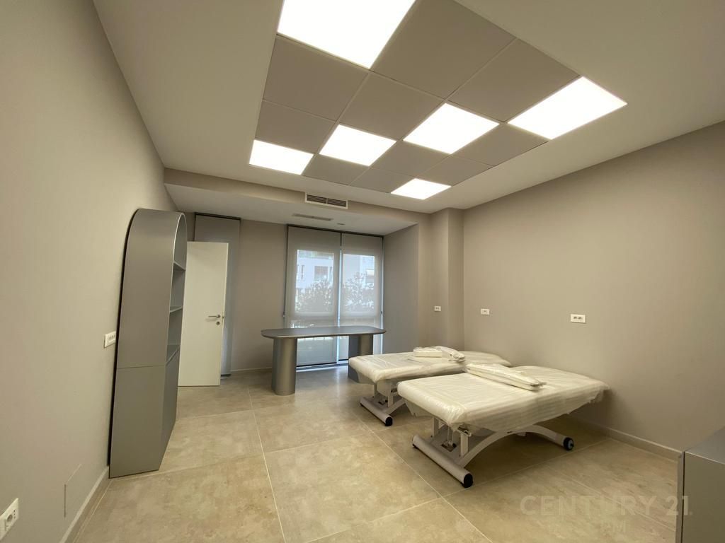 EK KIKA 2 WE RENT A CLINIC SPACE