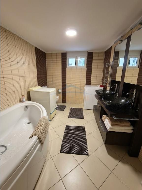 For rent, 2+1+2 apartment, Komuna e Parisit