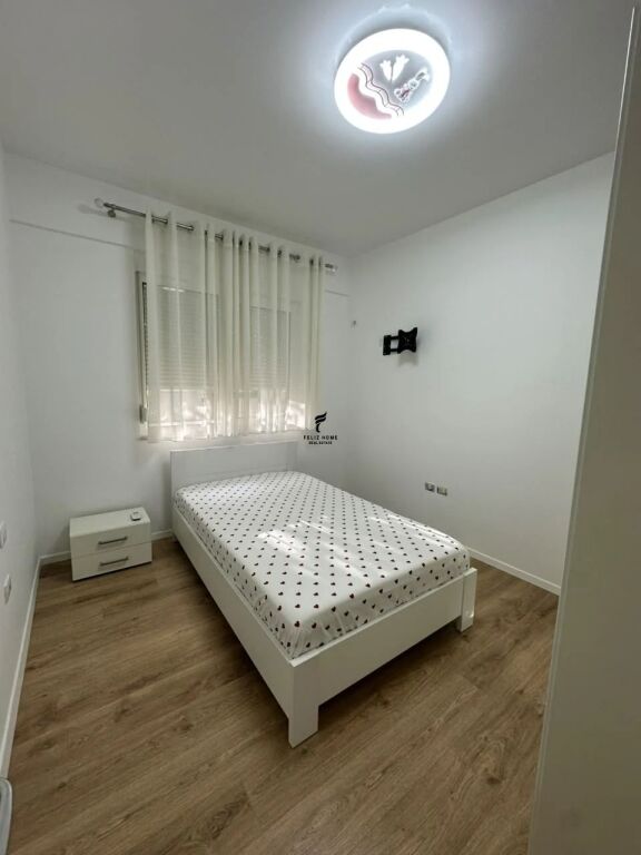 APARTMENT FOR RENT 3+1+2+2 PARKING SPACES DRY LAKE 130,000 LEKE FH-100174