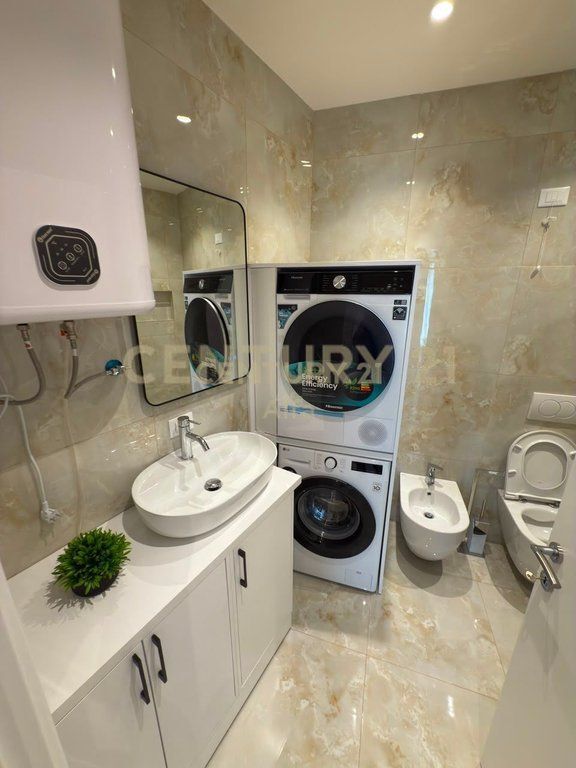 Apartament 2+1+Post Parkimi per Qira tek Liqeni i Tiranes!