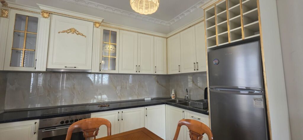 2+1 apartment for rent on Him Kolli Street, near the Catholic Church, Kavaja Street, Myslym Shyri Street.