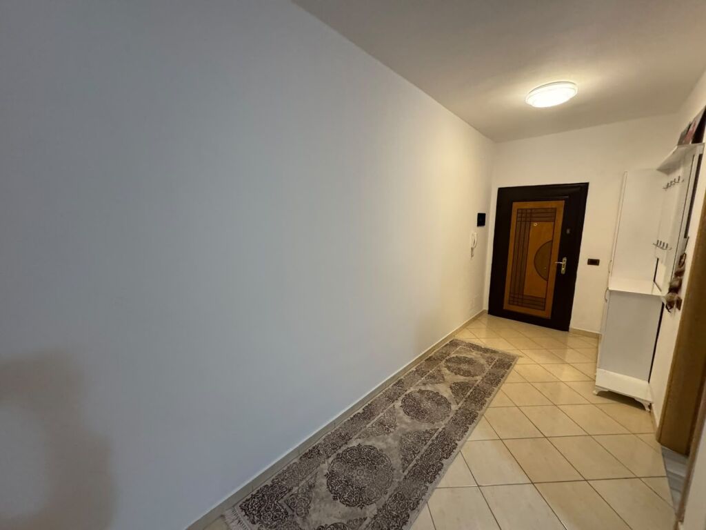 Jepet me qira apartament 1+1 në Plazh Iliria, Durrës.