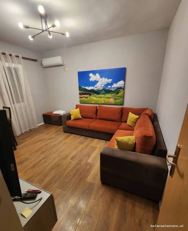 Appartamento 1+1 in Affitto al Mercato Elettrico (ID B211509) Tirana