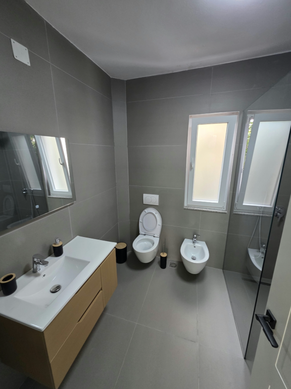 Apartament 2+1 per qera Bulevardi i Ri !