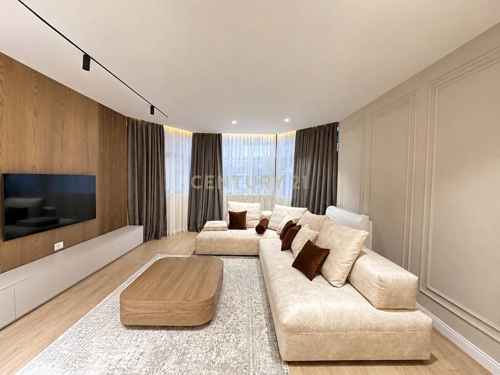 3+2 Apartment for Rent on Rruga e Kosovarëve