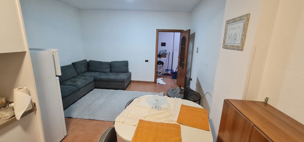 🏡 Appartamento 1+1 in affitto 📍 21 Dhjetori, Via Kongresi i Lushnjës