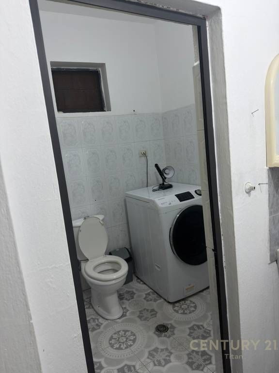 2+1+2 apartment for rent in Don Bosko near the church, 1st floor of a villa by the road, €500/month