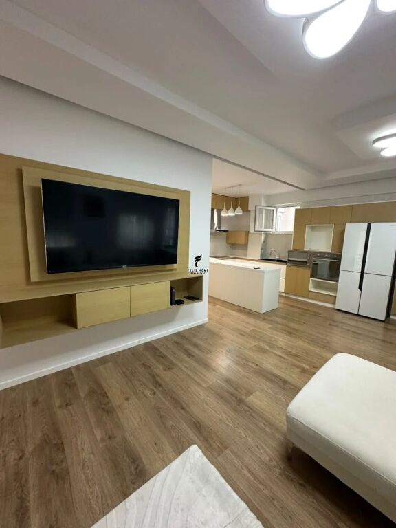 APARTMENT FOR RENT 3+1+2+2 PARKING SPACES DRY LAKE 130,000 LEKE FH-100174