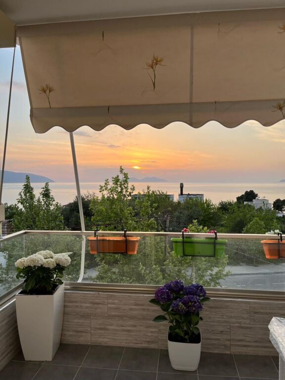 🇦🇱 JEPET APARTAMENT 1+1 ME QIRA – La Palazzine-VLORË