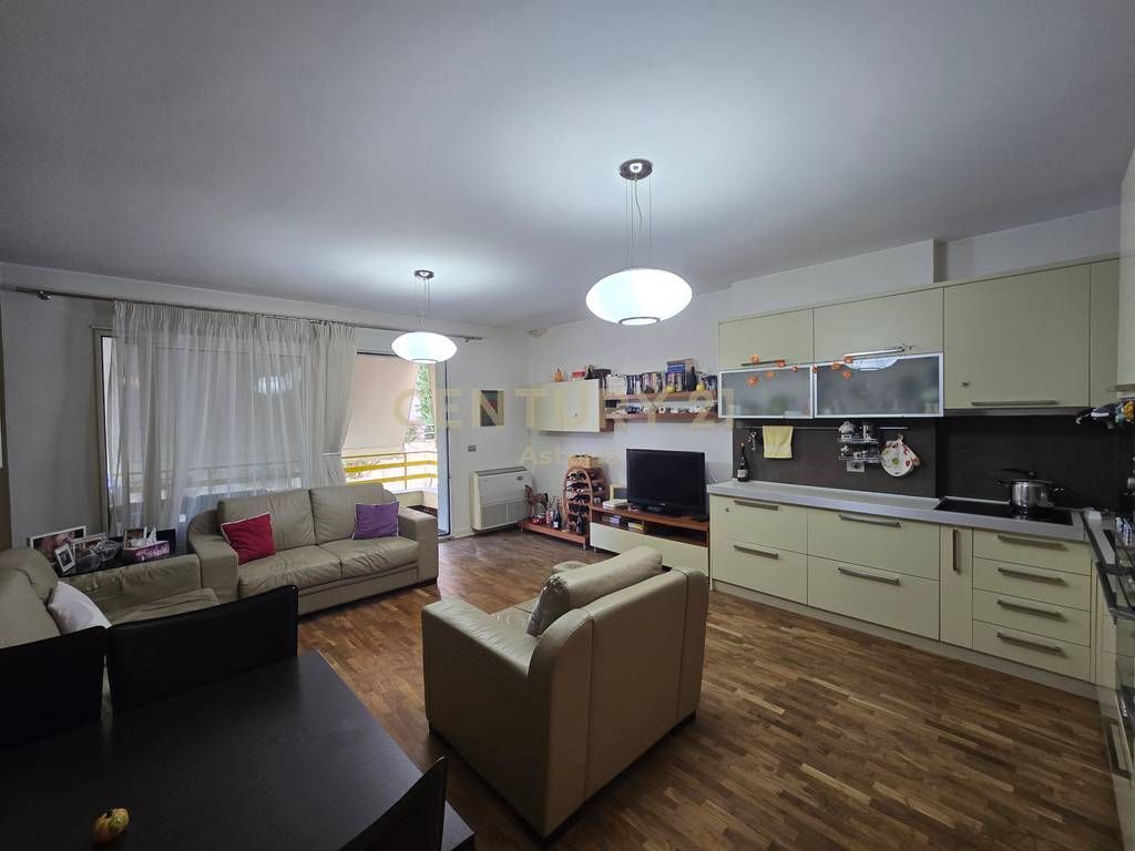 VENDESI APPARTAMENTO ARREDATO 2+1+2, A LIQENI I THATE 230,000 €