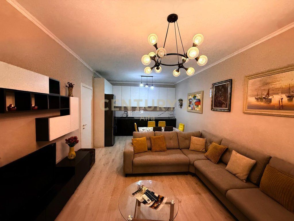 VENDESI APPARTAMENTO 1+1 CON POSTO AUTO – GREEN CITY ! 190,000 €