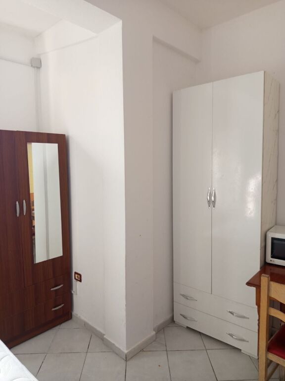 GARSONIERE 300 EURO VILAT GJERMANE