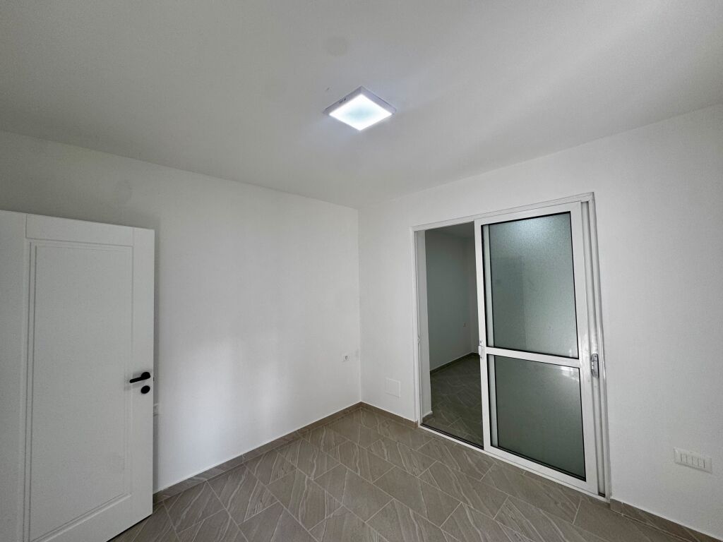 Apartament 2+1 bosh ne Myslym Shyr