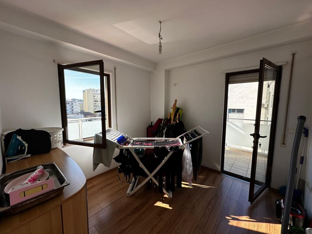 2+1 apartment for rent in the center, Zogu i 1 Boulevard.