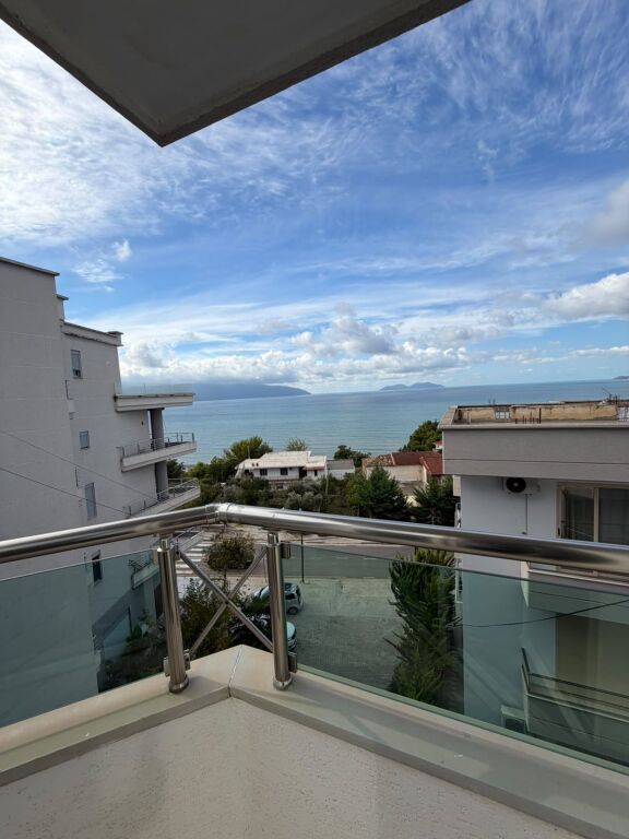 🏡🌊 QIRA AFATGJATË – APARTAMENT 2+1 NË VLORË! 🌊