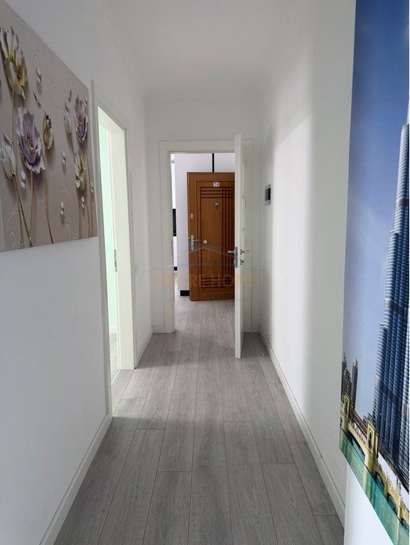 In affitto, appartamento 2+1, 21 Dhjetori, Tirana.